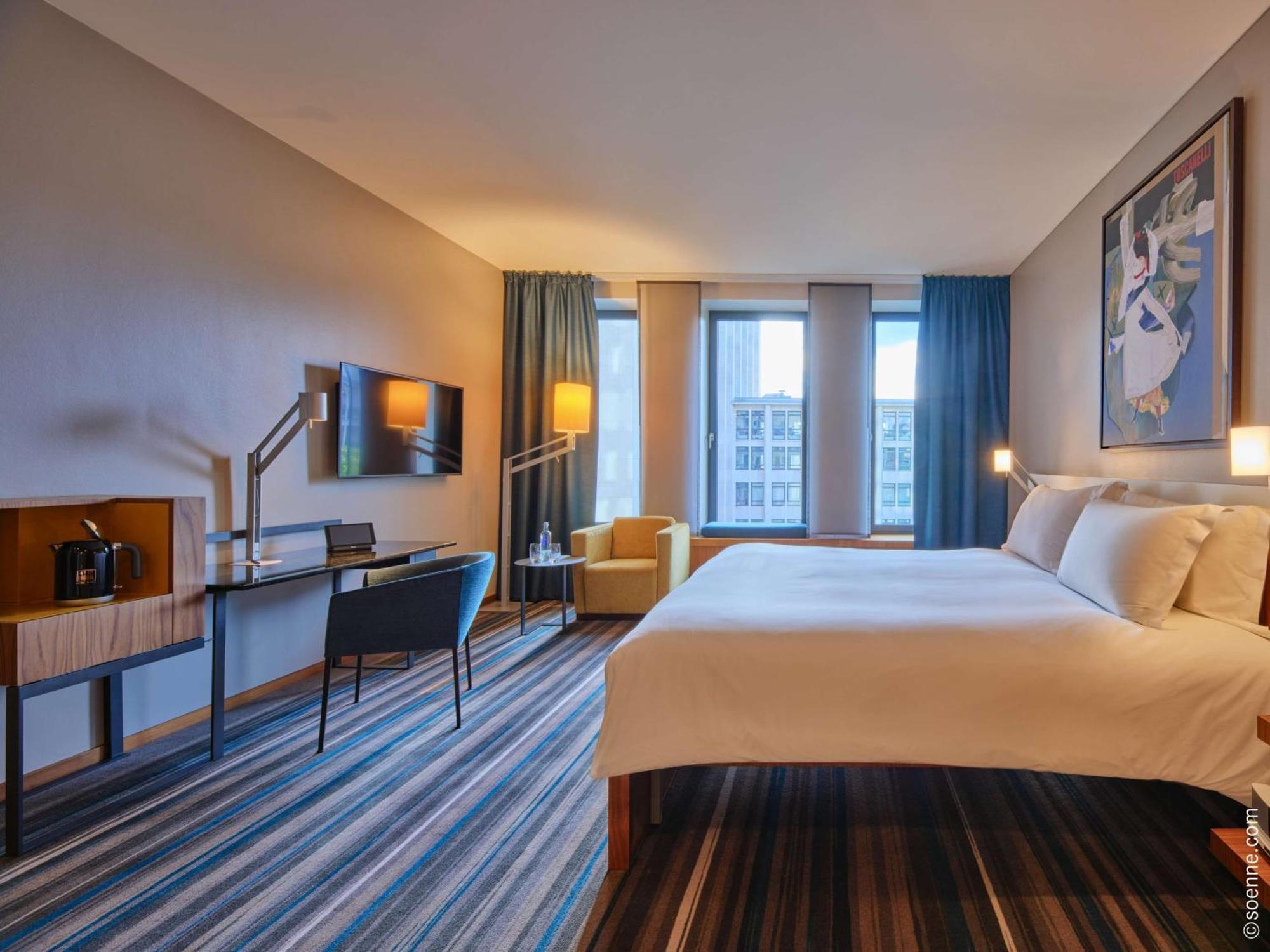Standard Room with Kingsize Bed